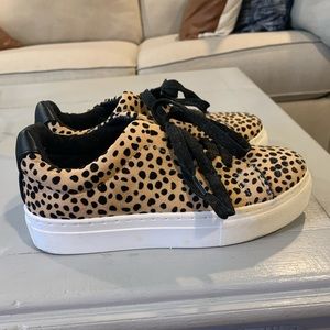 Leapord print platform sneakers